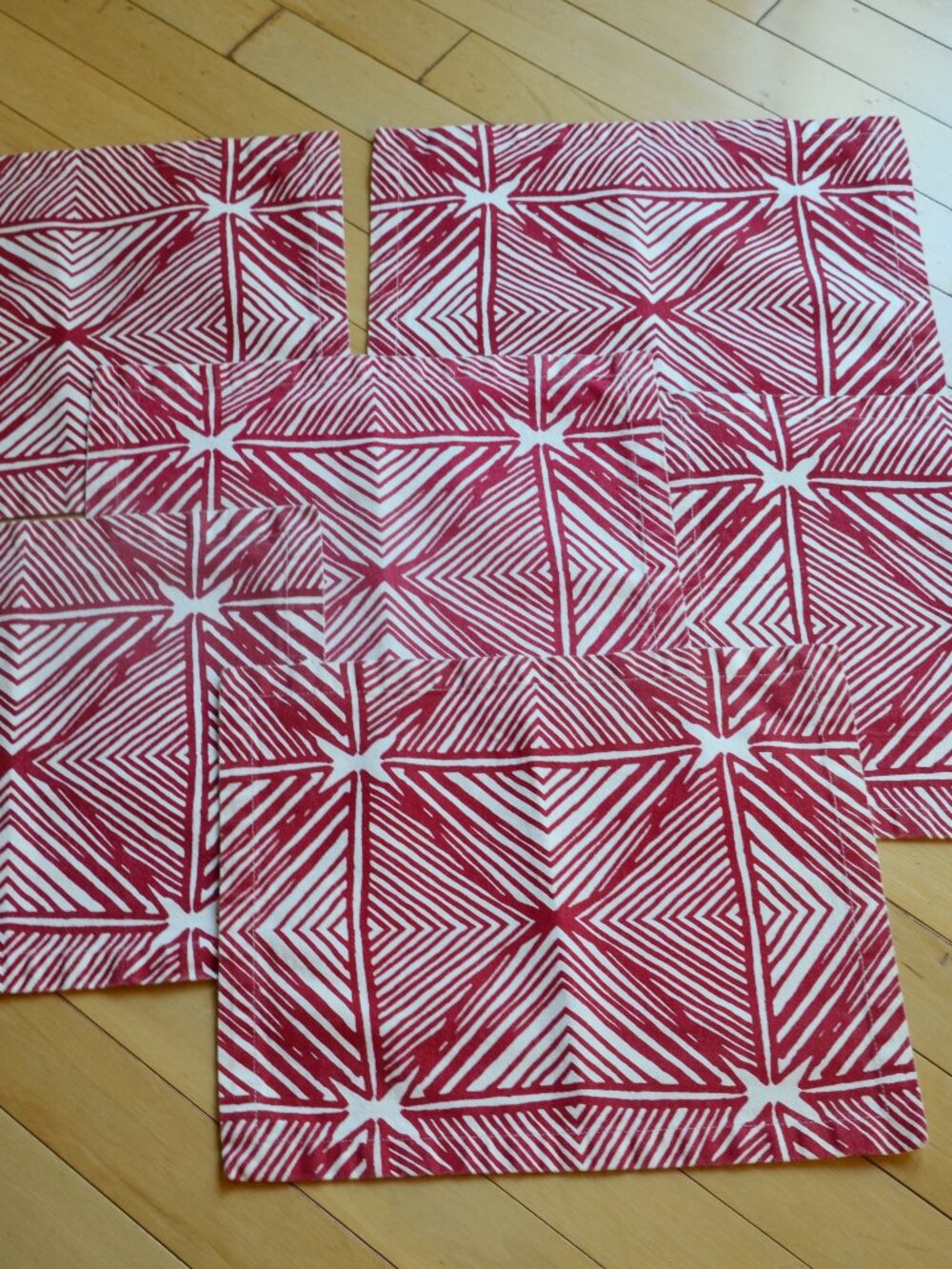 Set of 6 Crate & Barrel  fabric geometric placemats